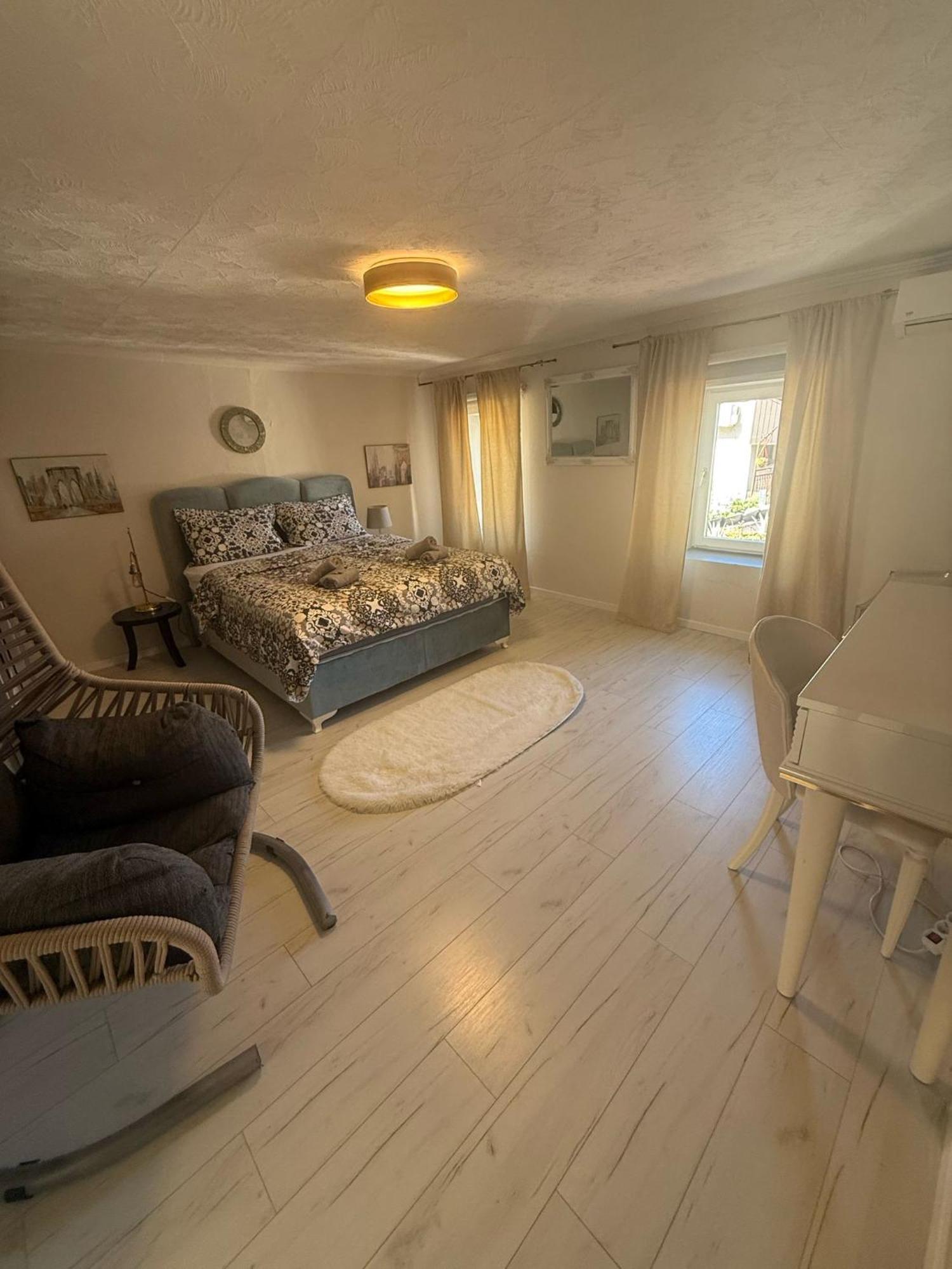 Apartment With Garden Hanja Mostar Rom bilde
